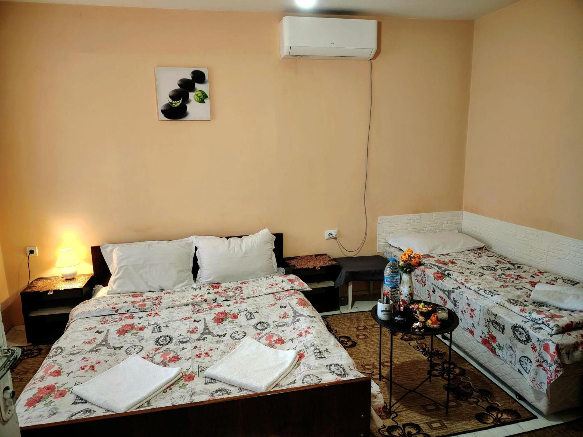 Guest House Emiliya Ovchartsi  Екстер'єр фото